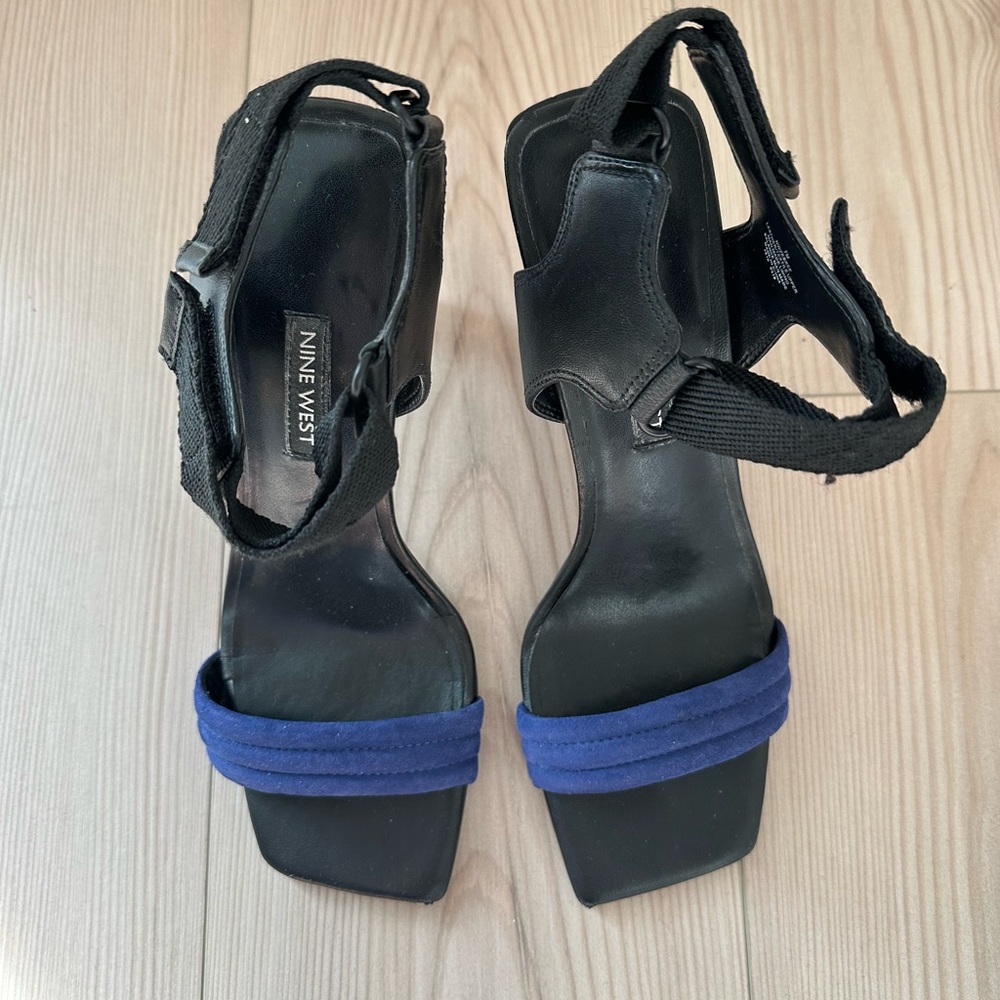 Nine West Black Heeled Sandals with Blue Toe Strap
